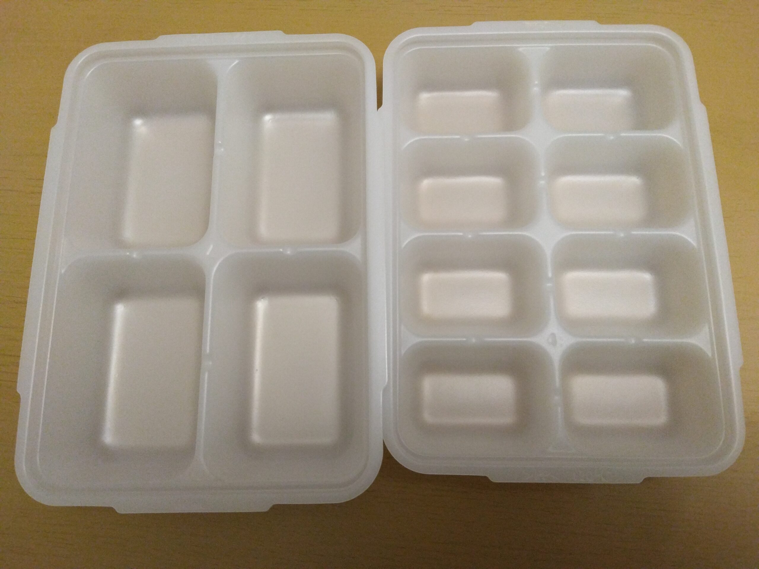 西松屋で買った小分け容器